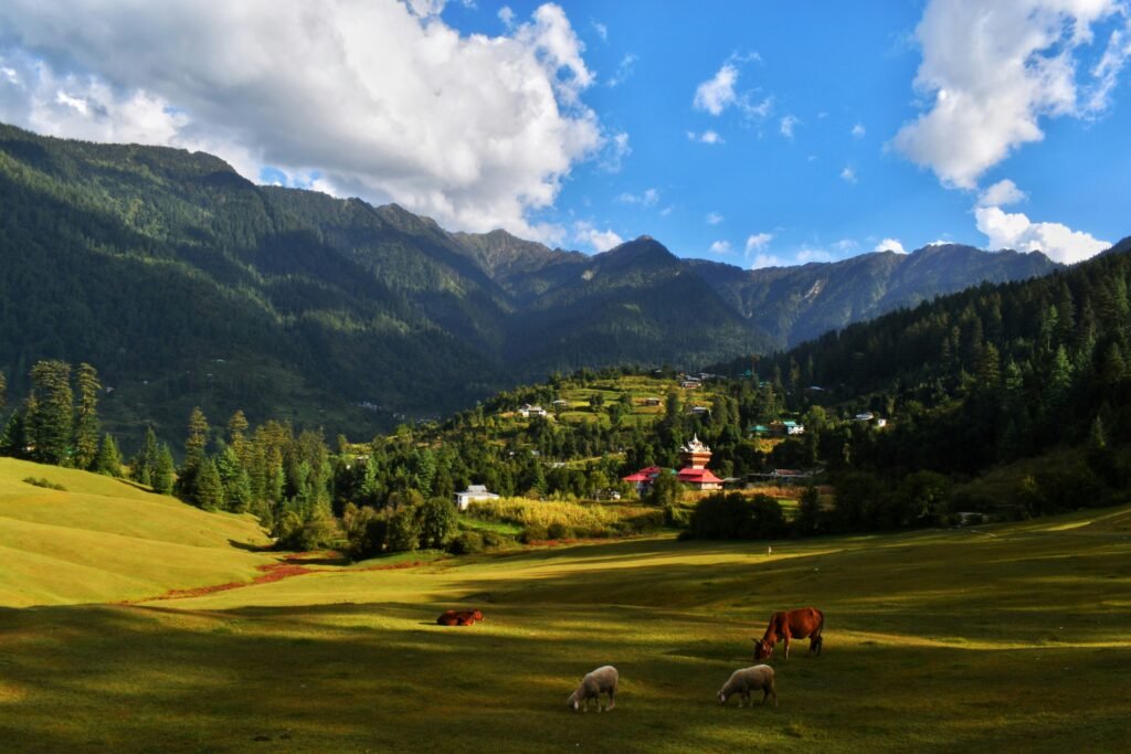 Himachal Tour With Amritsar covering scenic mountains and Golden Temple